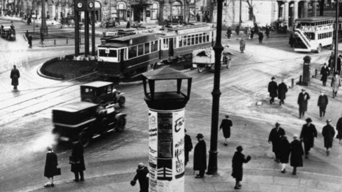 berlin-die-sinfonie-der-grosstadt_2 Feminists Insha’allah - La Révolution des Femmes | Feriel Ben Mahmoud | 2015