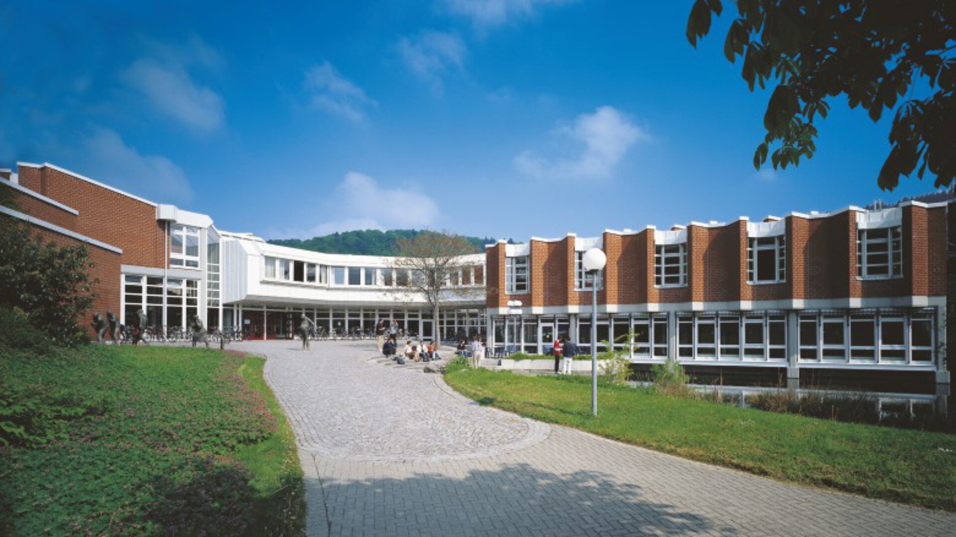 Frontansicht der Hochschule für Musik Freiburg