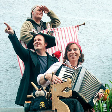 Bild für Musik , Clownerie und Mitmachspaß - Flohzirkus Orquestra (keine Textalternative gegeben)