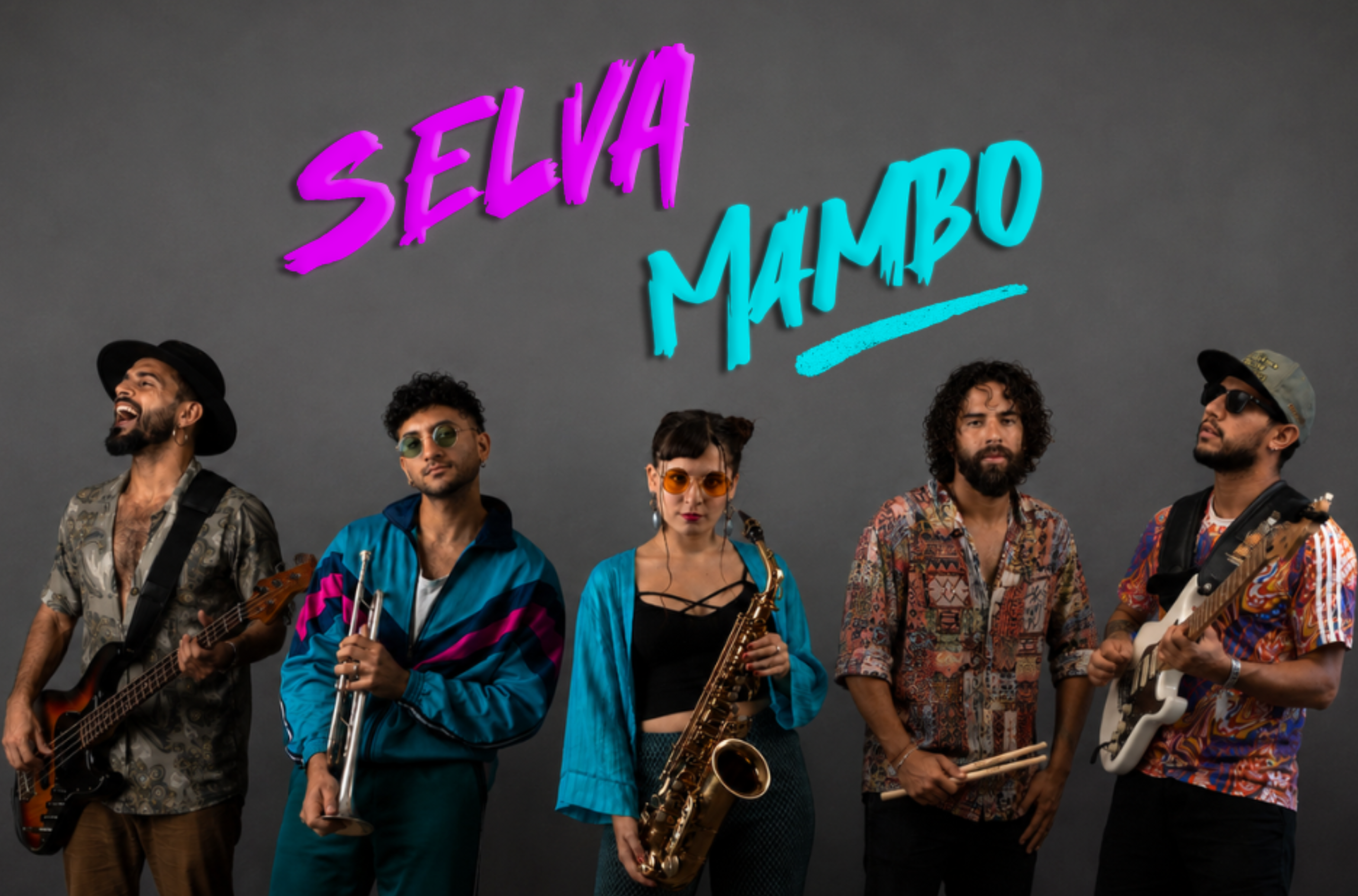 Bandgrafik von Selva Mambo vor einem dunklen Hintergrund.
